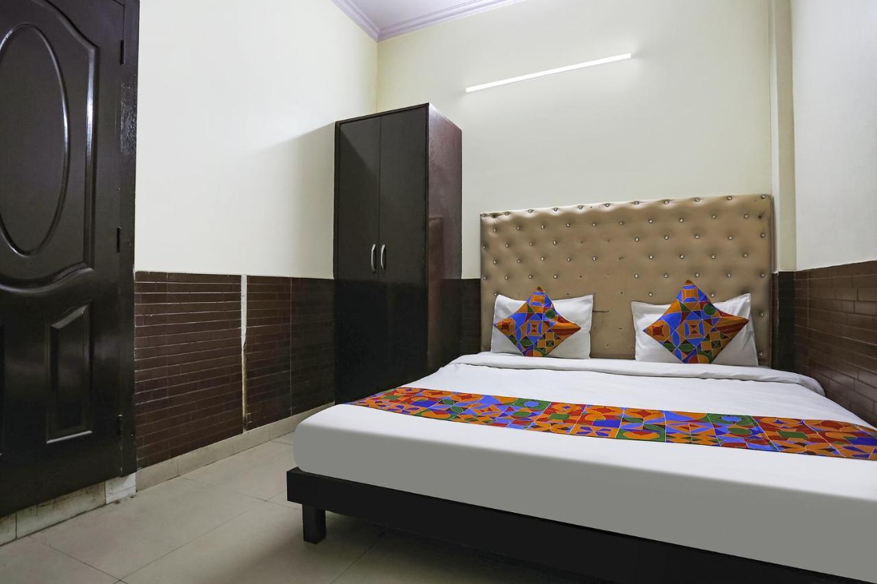 Fabhotel The Lazeez New Delhi Exterior photo